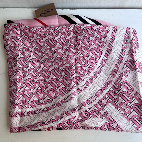 🔴SOLD🔴 BURBERRY Show it Off Bundle - Picture 14 of 16